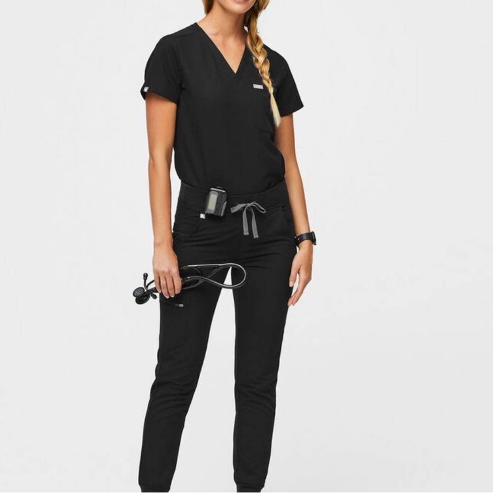 Figs Zamora Scrub Pant, size M, color black. Worn 3-4x